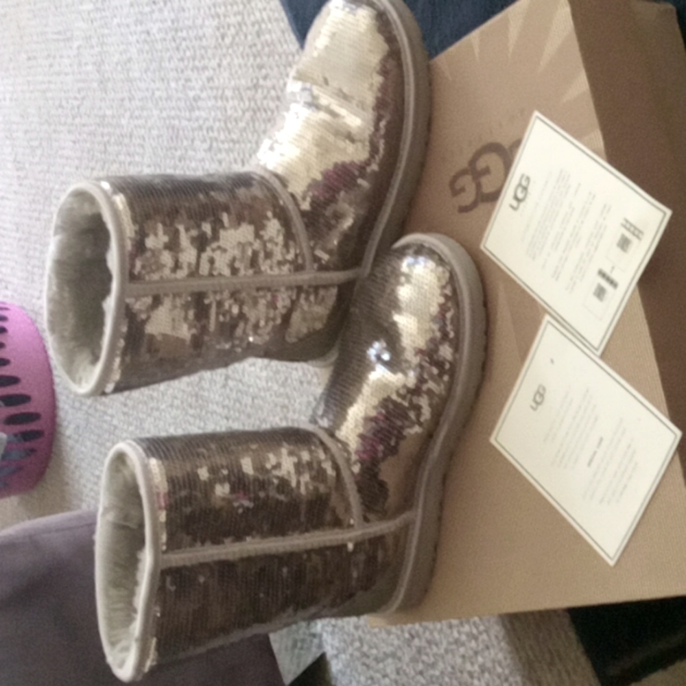 Ugg Boots (silver) size 8